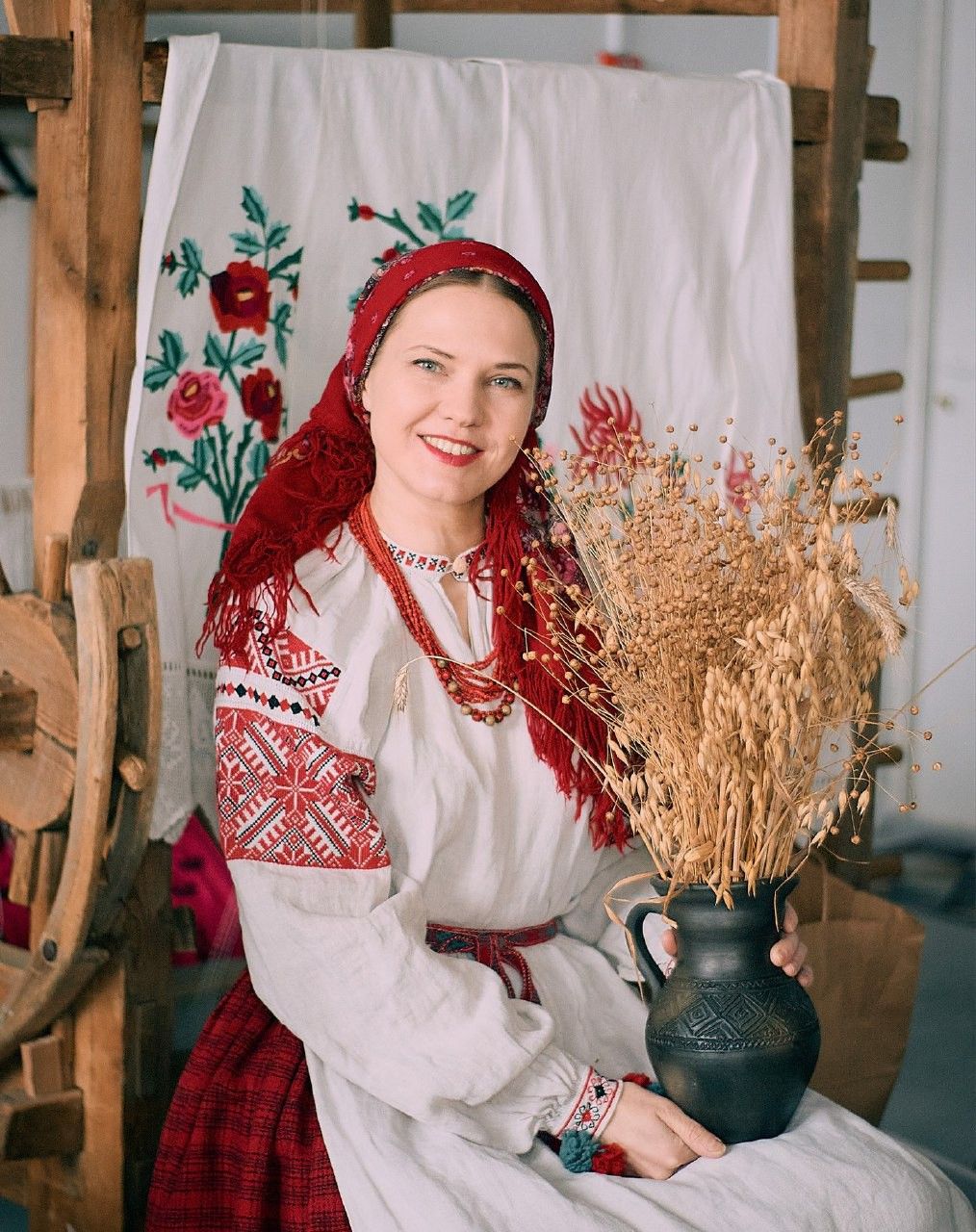 Women in Slavic costumes in Chihuahua