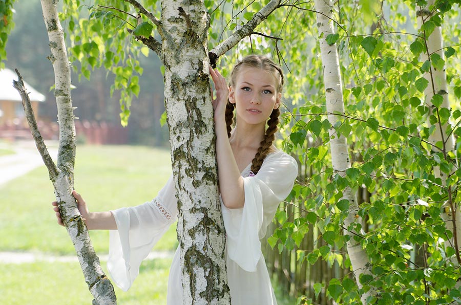 Women in Slavic costumes in Chihuahua