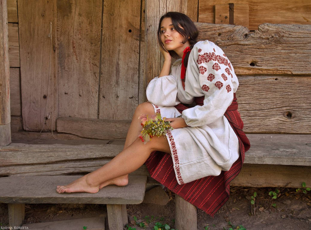 Women in Slavic costumes in Chihuahua