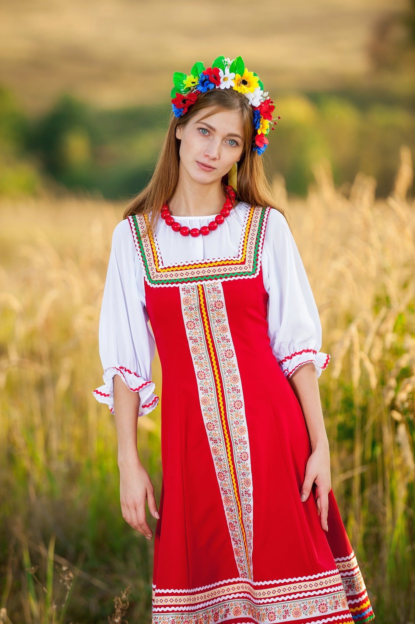 Women in Slavic costumes in Chihuahua